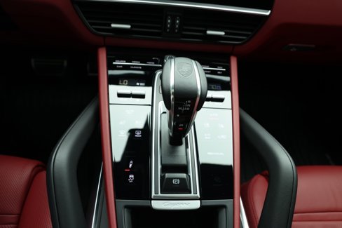 Used 2023 Porsche Cayenne Turbo S image 49