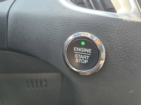 Used 2024 Ford Edge Titanium image 22