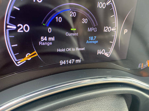 Used 2015 Jeep Grand Cherokee Limited w/ Luxury Group II image 21