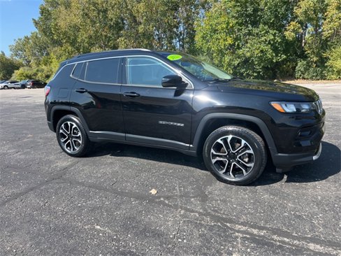 Used 2022 Jeep Compass Limited image 3