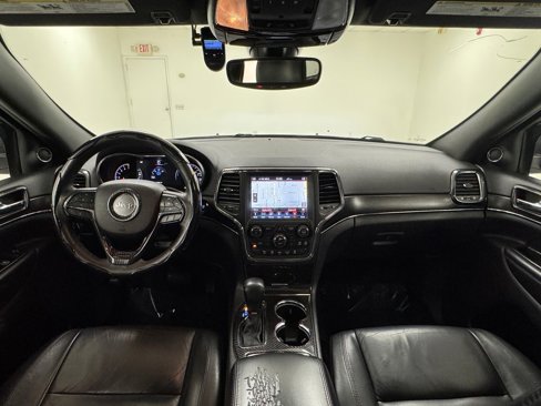Used 2018 Jeep Grand Cherokee Limited image 17