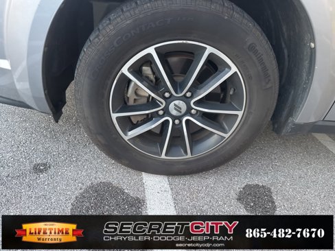 Used 2018 Dodge Journey SE w/ Blacktop Package image 26