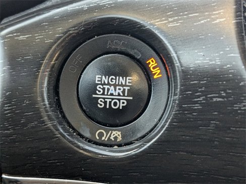 Used 2018 Jeep Grand Cherokee Limited image 31