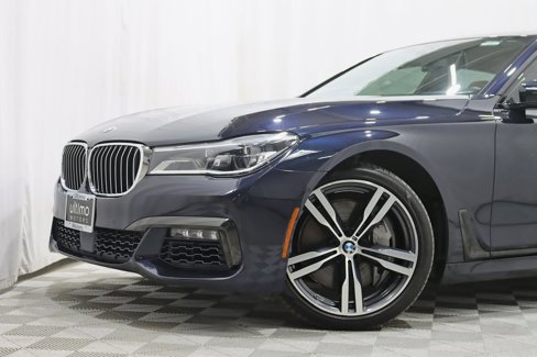Used 2016 BMW 750i xDrive image 2