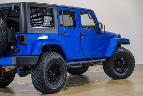 Used 2016 Jeep Wrangler Unlimited Sahara image 29