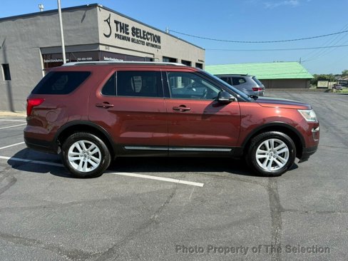 Used 2018 Ford Explorer XLT w/ Equipment Group 201A image 19
