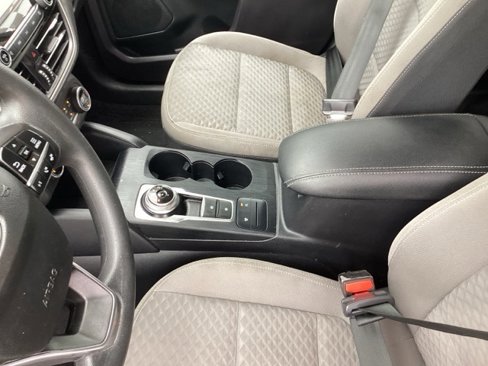 Used 2020 Ford Escape SE image 22