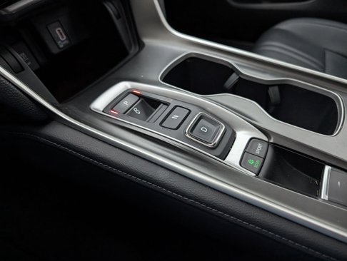 Used 2018 Honda Accord EX-L image 24