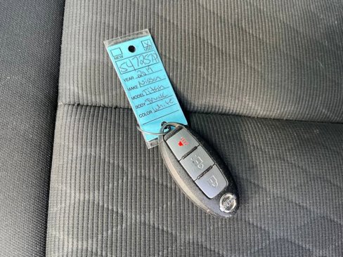 Used 2018 Nissan Titan SV image 24