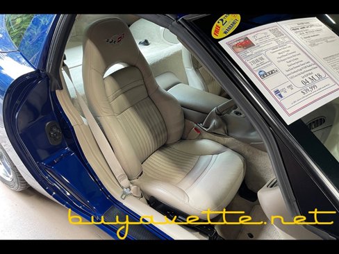 Used 2004 Chevrolet Corvette Coupe w/ Preferred Equipment Group image 19