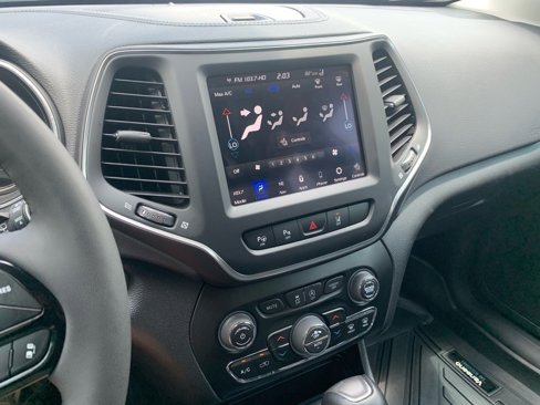 Used 2023 Jeep Cherokee Altitude Lux w/ Lux Elite Package image 17
