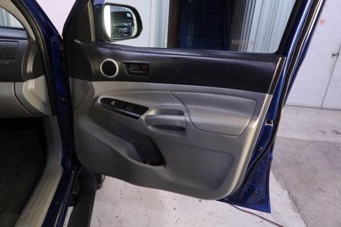 Used 2015 Toyota Tacoma 4x4 Double Cab w/ TRD Off-Road Package image 27