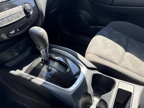 Used 2016 Nissan Rogue S image 25