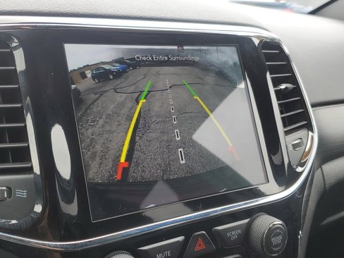 Used 2020 Jeep Grand Cherokee Altitude image 17