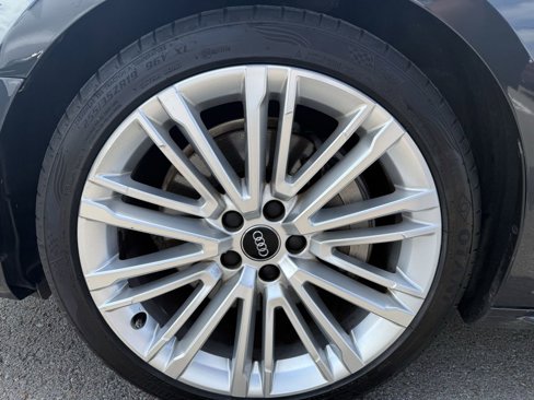 Used 2019 Audi A4 2.0T Premium Plus w/ Premium Plus Package image 9