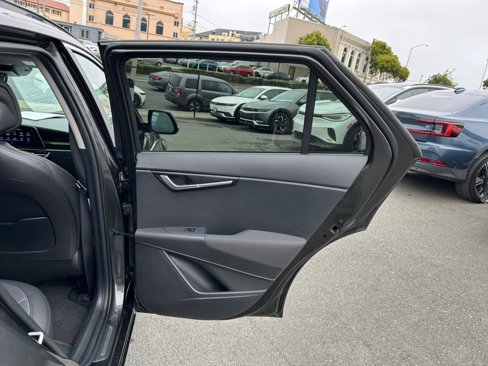 Used 2023 Kia Niro Wave image 41
