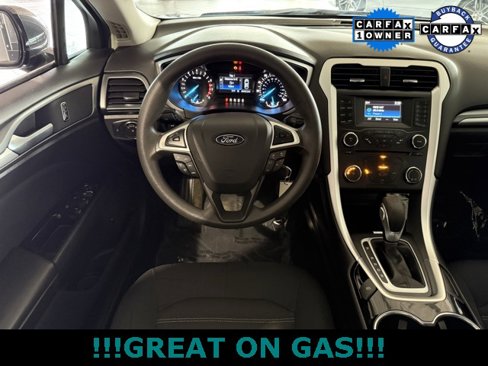 Used 2015 Ford Fusion SE image 23