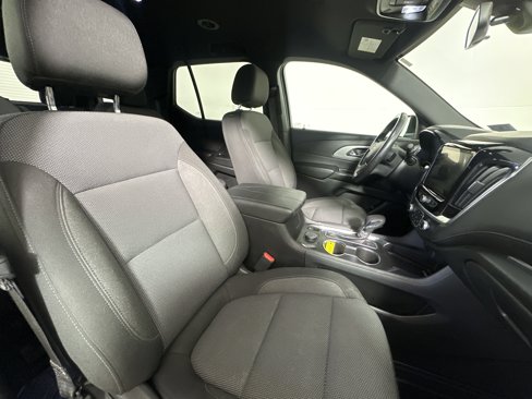 Used 2022 Chevrolet Traverse LT image 25