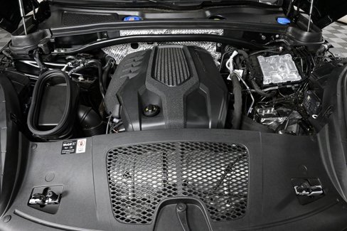 Used 2025 Porsche Macan image 36