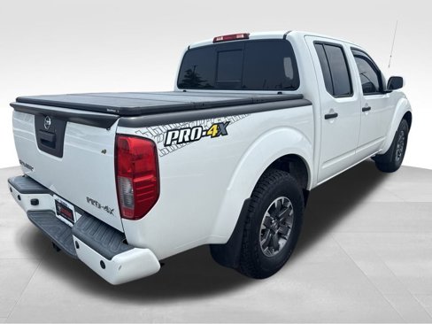 Used 2018 Nissan Frontier PRO-4X image 14
