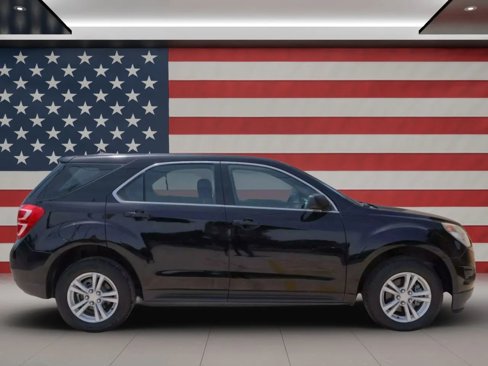 Used 2017 Chevrolet Equinox LS image 8