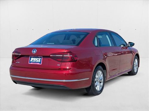 Used 2018 Volkswagen Passat 2.0T S w/ Driver Assistance Package image 5