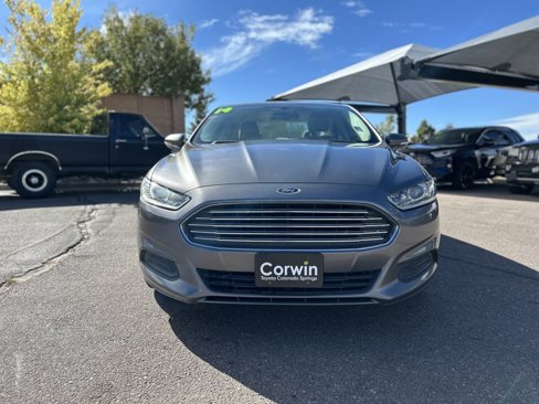 Used 2014 Ford Fusion SE image 2