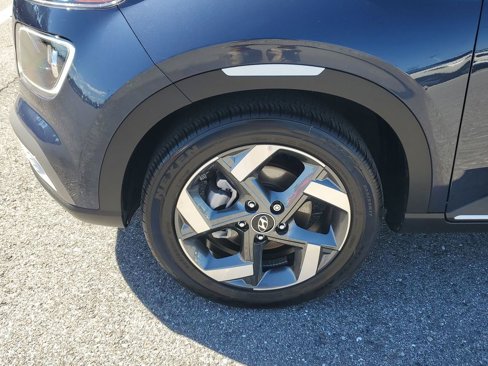 Certified 2020 Hyundai Venue image 17