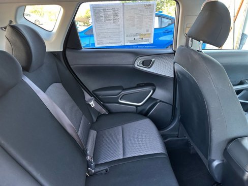 Used 2024 Kia Soul LX w/ LX Technology Package image 35