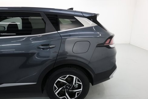 Used 2025 Kia Sportage LX image 47