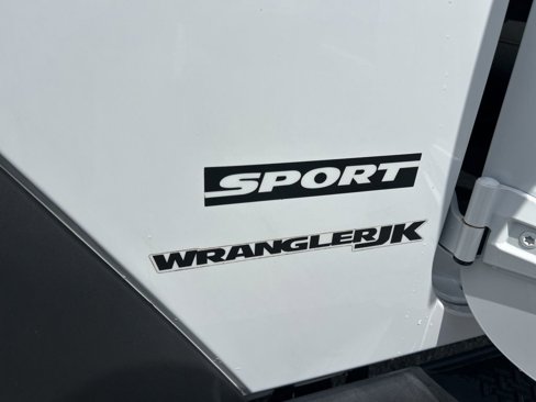 Used 2018 Jeep Wrangler Sport image 18