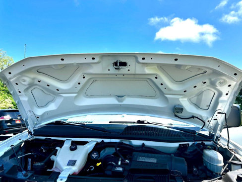 Used 2014 Chevrolet Express 2500 image 37