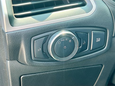 Used 2024 Ford Edge SEL image 10