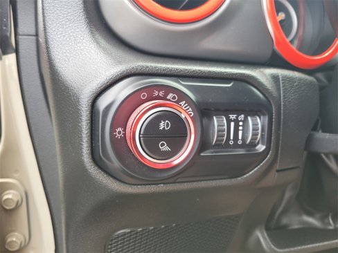 Used 2022 Jeep Gladiator Sport image 25