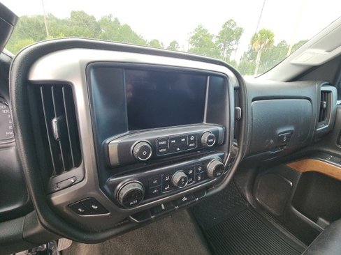 Used 2018 Chevrolet Silverado 1500 LTZ image 30