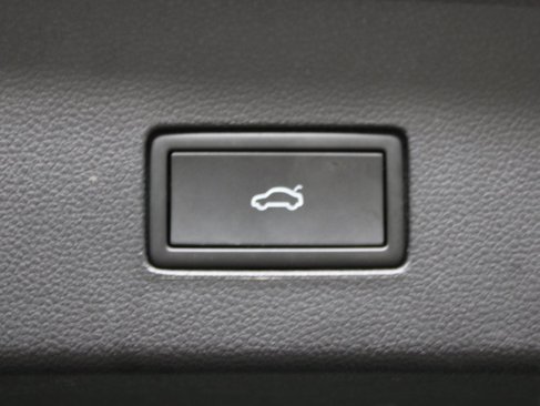 Used 2021 Volkswagen Atlas Cross Sport SEL Premium image 43