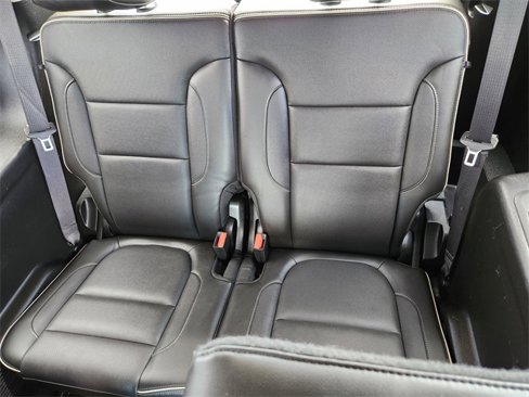 Used 2019 GMC Acadia Denali image 11