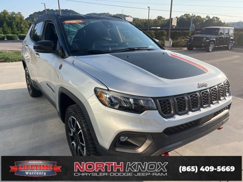 Used 2024 Jeep Compass Trailhawk image 30