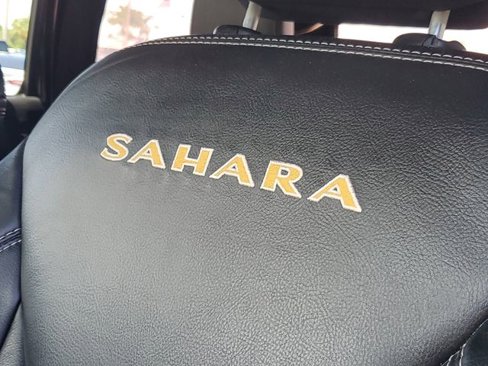 Used 2015 Jeep Wrangler Unlimited Sahara w/ Dual Top Group image 18