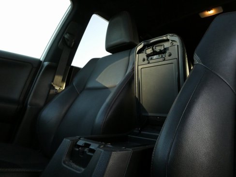 Used 2016 Toyota RAV4 SE image 31