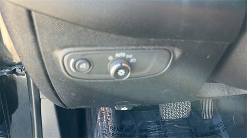 Used 2018 Chevrolet Equinox LT w/ Sun & Infotainment Package image 14