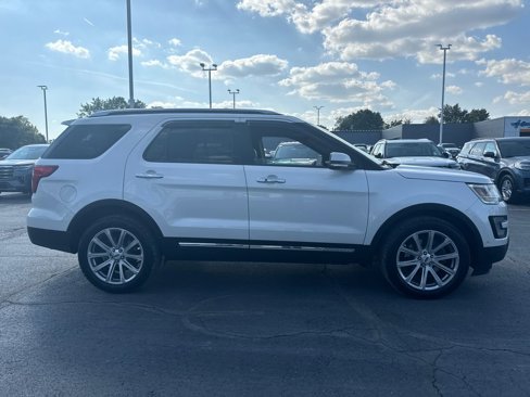 Used 2017 Ford Explorer Limited w/ Equipment Group 301A image 6