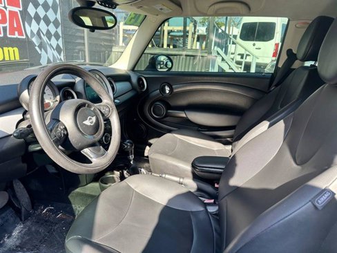Used 2013 MINI Cooper Hardtop image 8