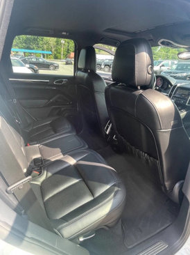 Used 2016 Porsche Cayenne image 15