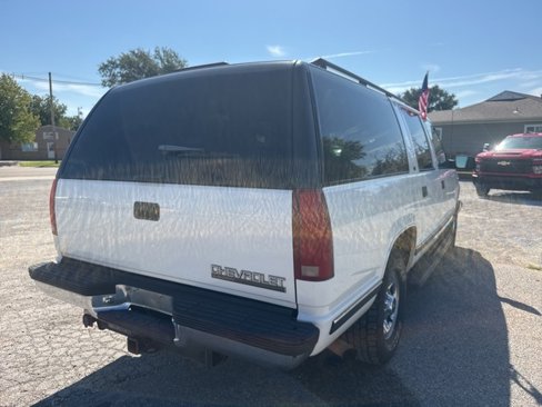 Used 1999 Chevrolet Suburban 2WD w/ Preferred Equipment Group 3 image 7