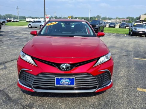 Used 2023 Toyota Camry XLE image 8