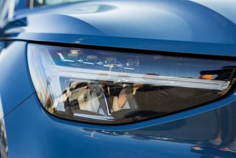 Certified 2023 Volvo XC40 B5 Plus w/ Driver Assist Package image 12