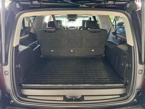 Used 2016 Chevrolet Suburban LTZ image 7