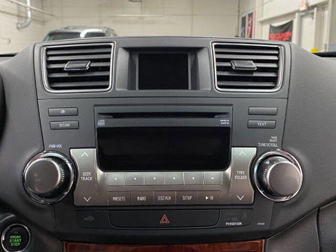 Used 2012 Toyota Highlander Limited image 28