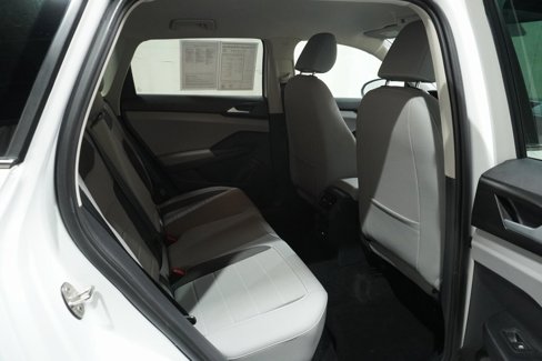 Certified 2022 Volkswagen Taos SE image 12